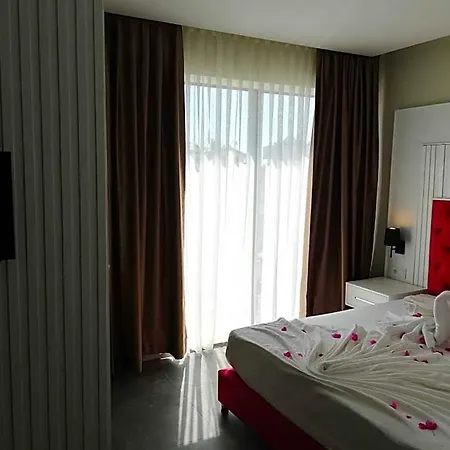 Rodinn Park Hotel 3*
